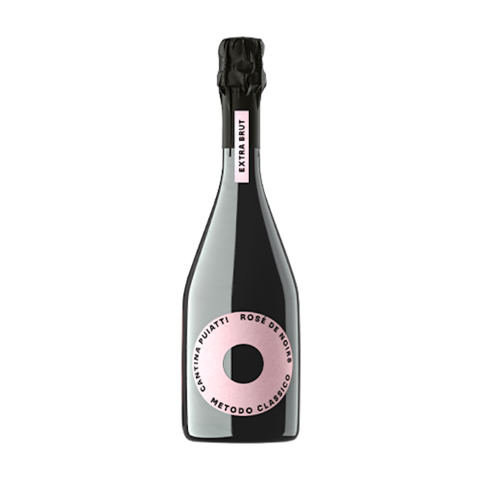 https://www.datocms-assets.com/71818/1654518285-rose-de-noirs-metodo-classico-puiatti.png?auto=format&h=700