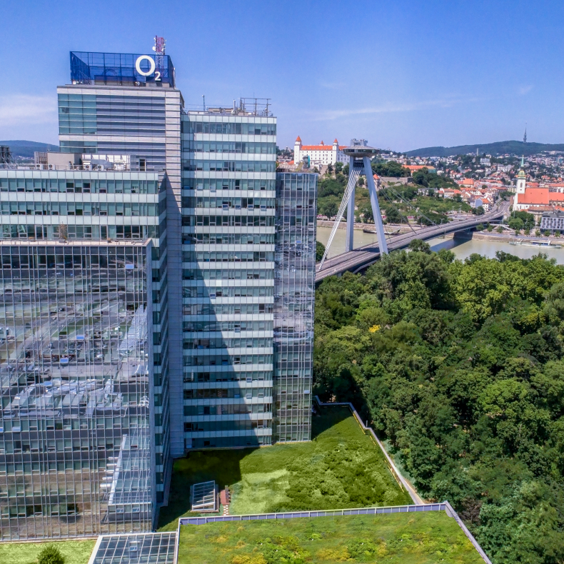 Aupark rok po transakcii: Investorom napriek pandémii zarobil 5,63%