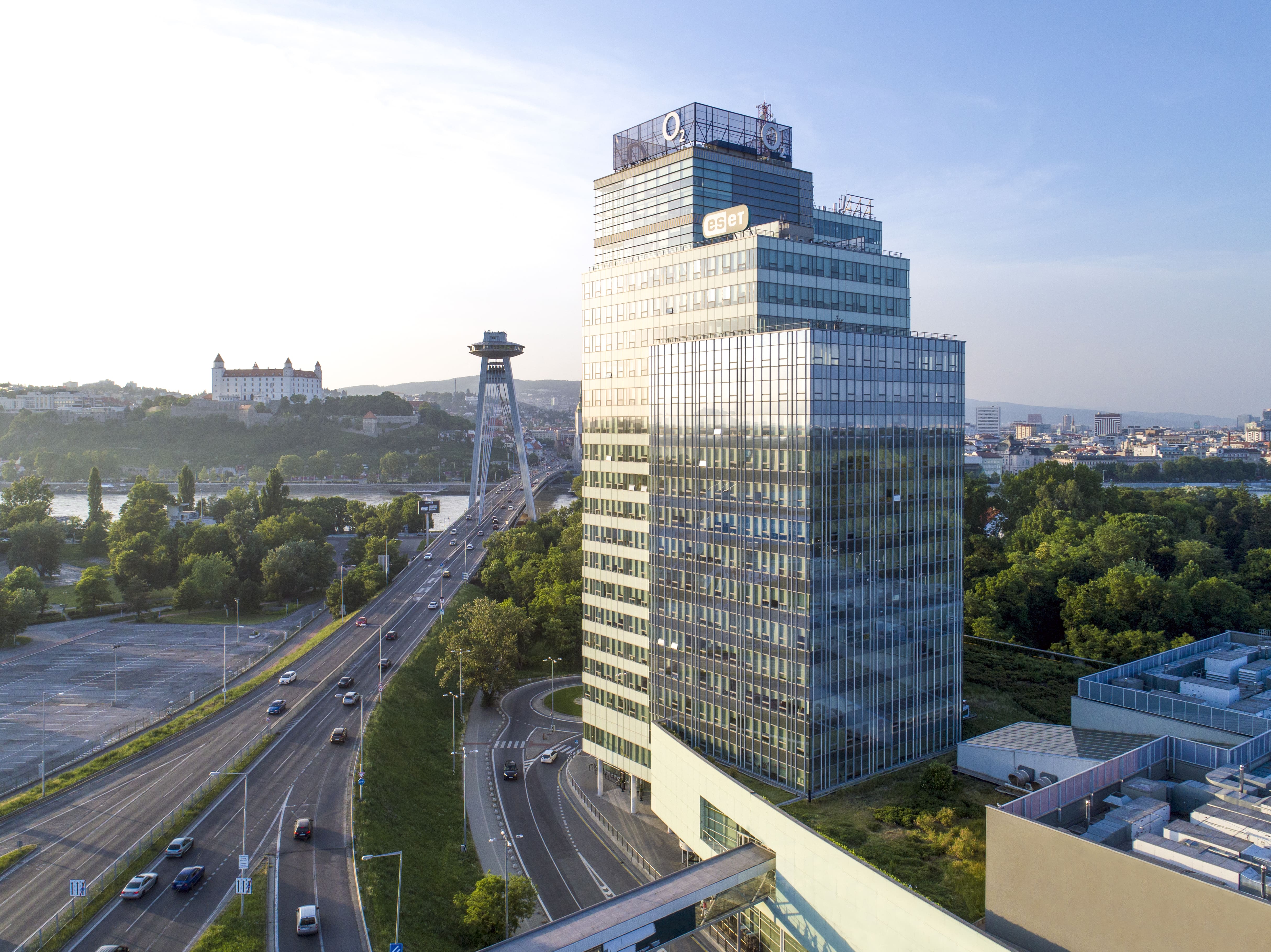 Realitné fondy WOOD & Company dosiahli v roku 2021 nadpriemerné výnosy. Od februára sú na pražskej burze, čo prináša benefity slovenským investorom.