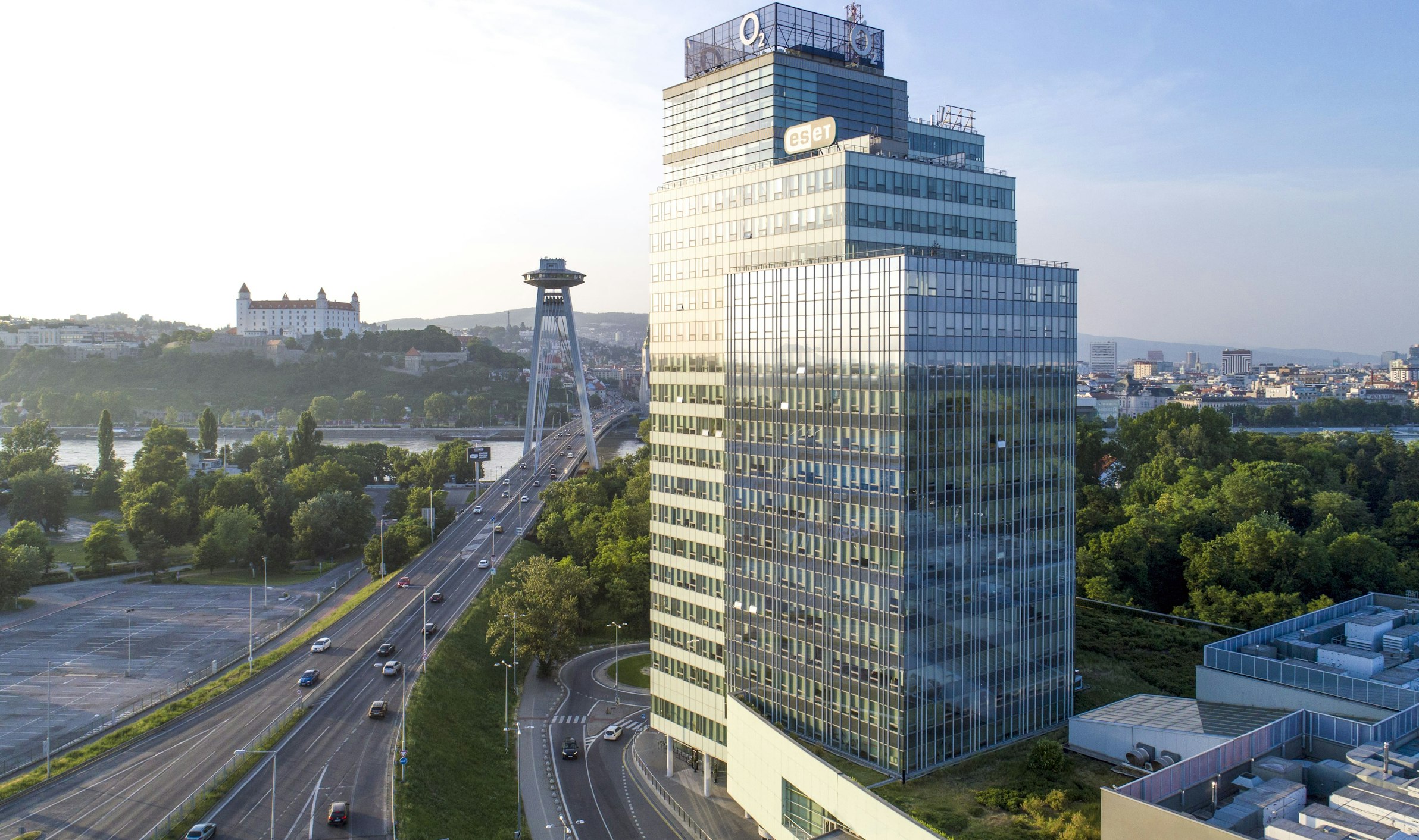 Realitné fondy WOOD & Company dosiahli v roku 2021 nadpriemerné výnosy. Od februára sú na pražskej burze, čo prináša benefity slovenským investorom.