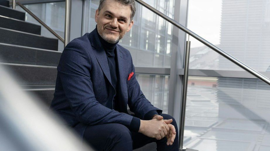 Miroslav Turčín: Trh s uměním spojuje tradiční aukce s luxusním zbožím