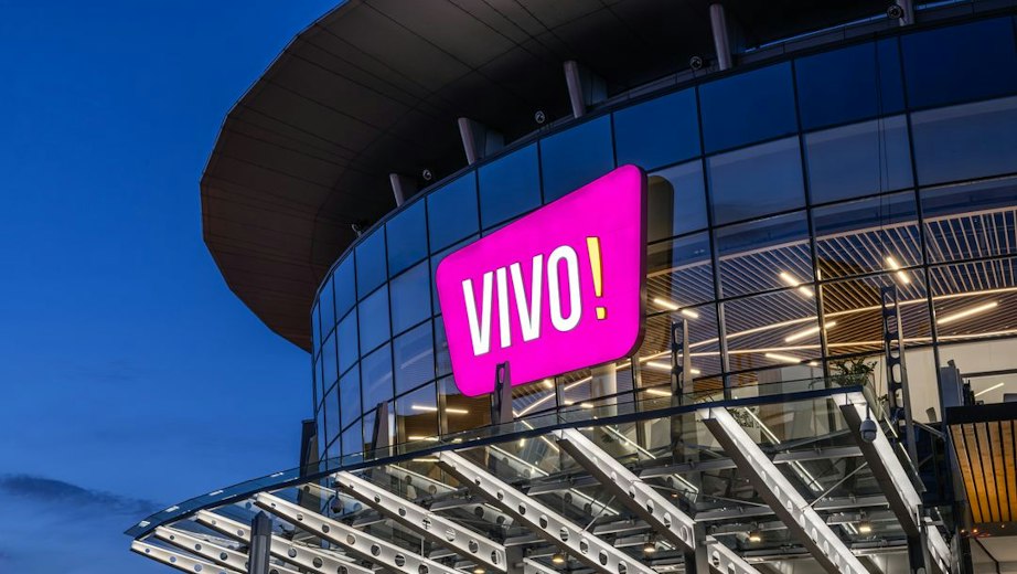 WOOD & Company oznamuje akvizíciu obchodného centra VIVO! a administratívnych budov myhive v Bratislave