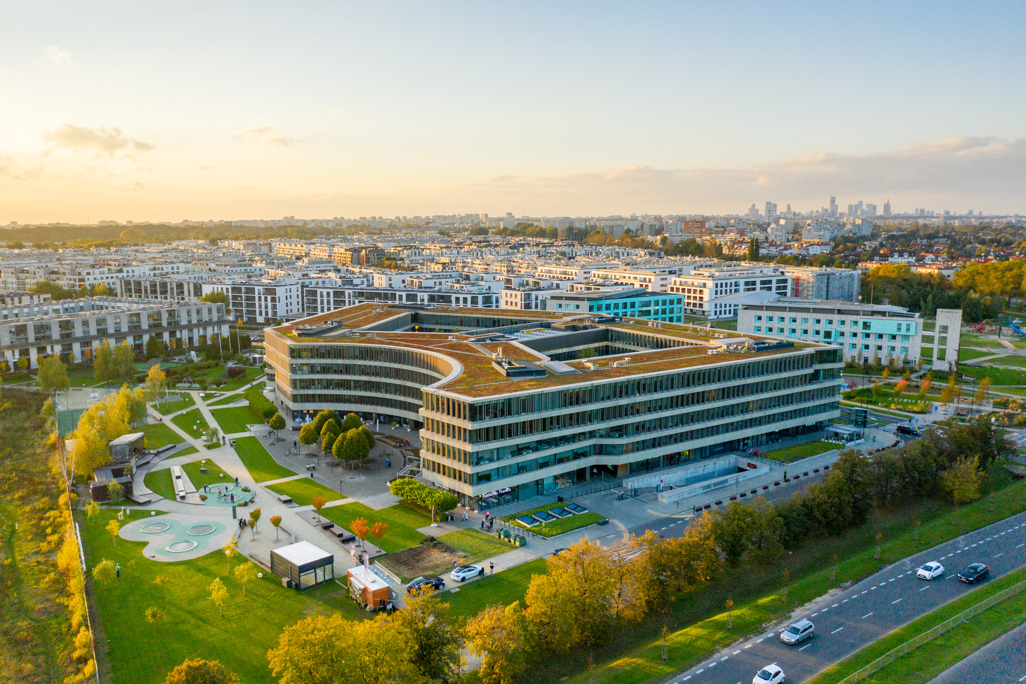 WOOD & Company rozširuje portfólio o kancelársko-retailový komplex vo Varšave, investícia presahuje 100 miliónov EUR