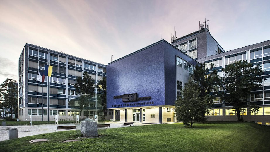 Nadační fond WOOD & Company podpořil vznik nového programu ČVUT Interdisciplinary Near Future Challenge.