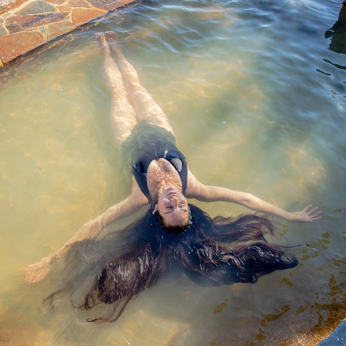 metung hot springs hilltop pool bathing immersion