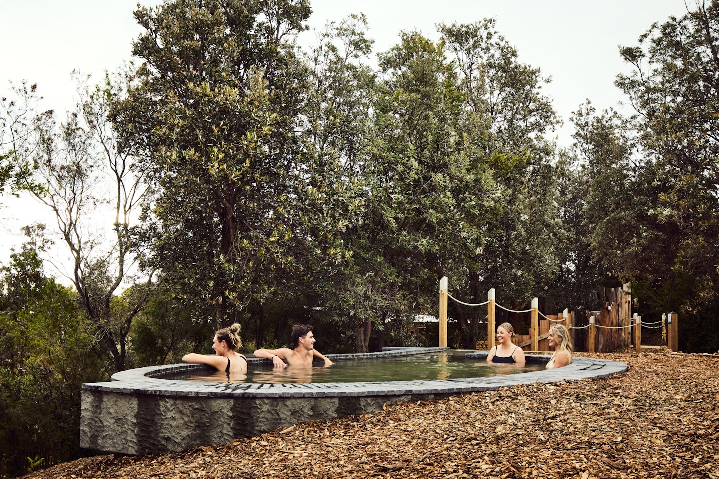 metung hot springs hillview pool
