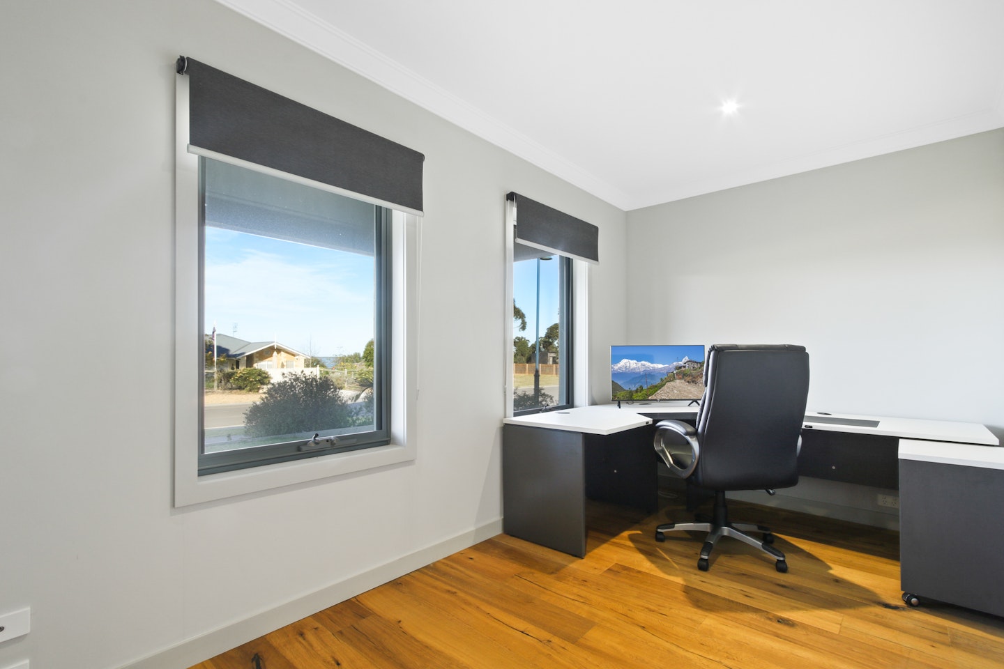office space plateau avenue metung hot springs holiday homes