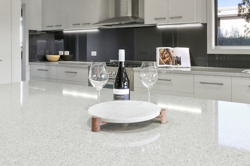 wine and glasses kitchen plateau avenue metung hot springs holiday homes