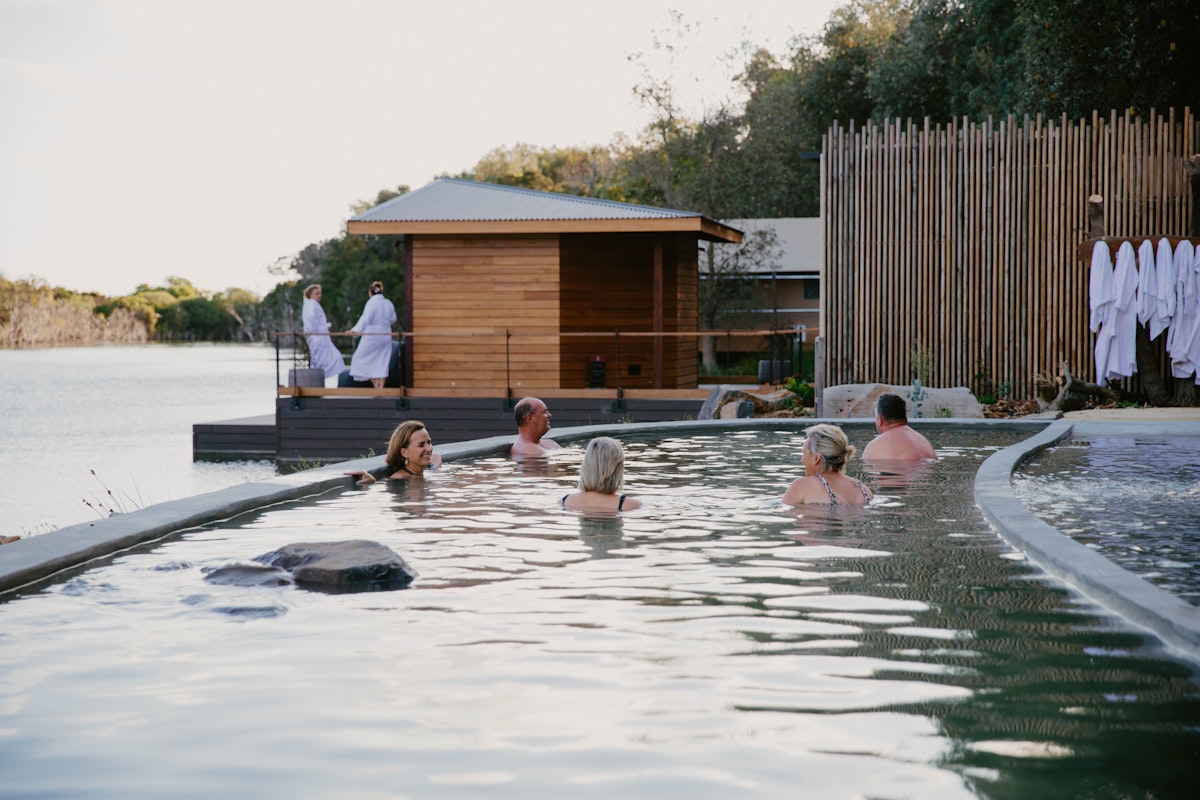 Metung Hot Springs | Gippsland Lakes Victoria Spa & Massage 