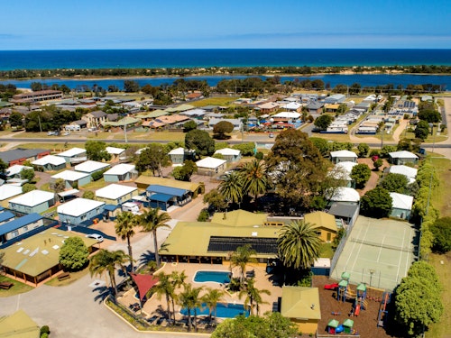 big 4 whiters lakes entrance