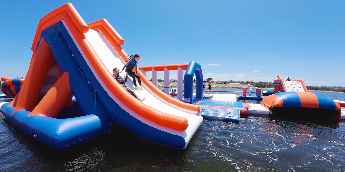 lakes entrance aqua park