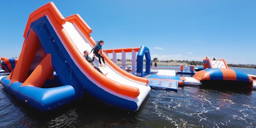 lakes entrance aqua park