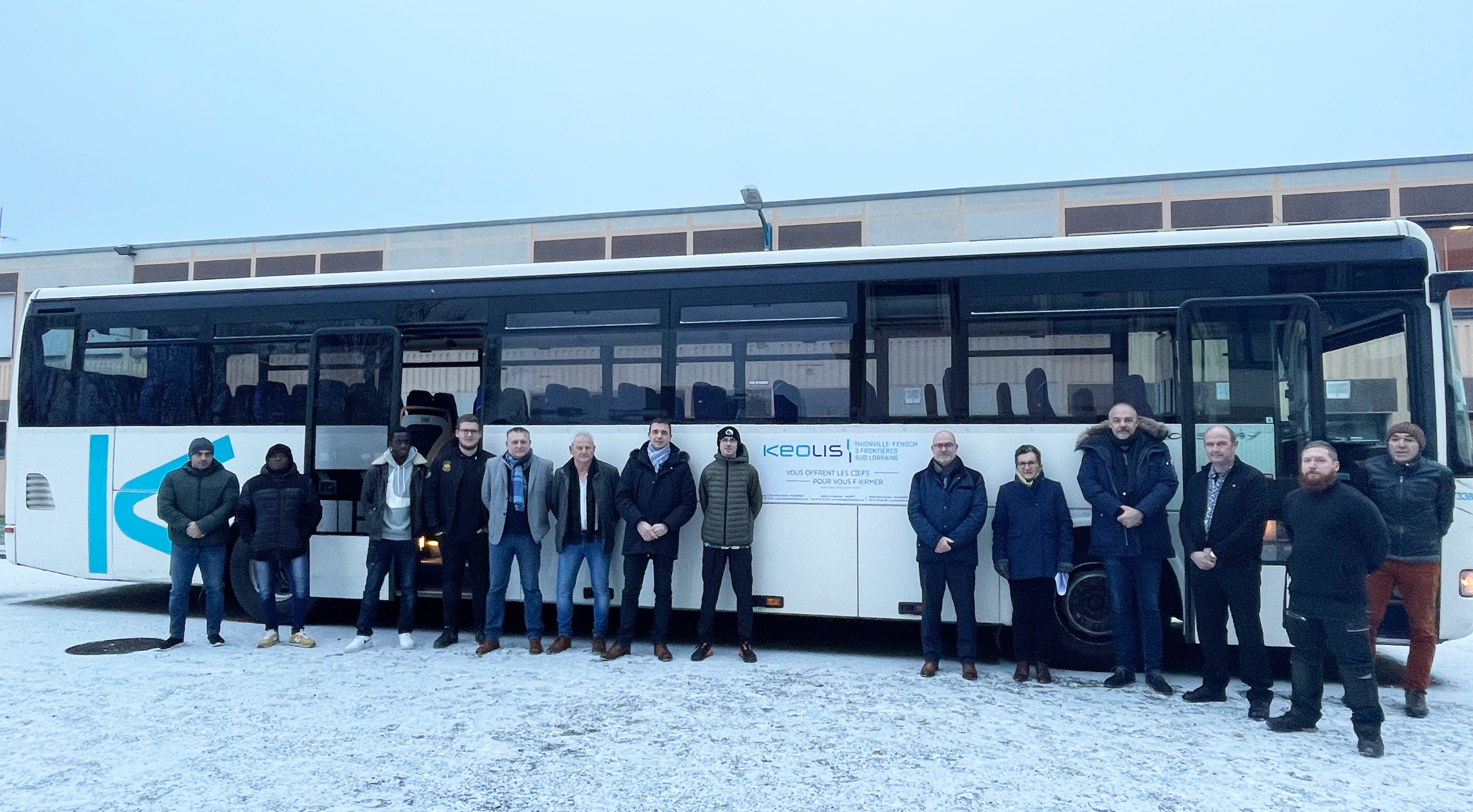 Le car avec représentants KEOLIS + Lycée