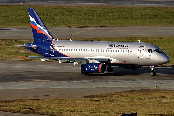 L'image illustre un avion Aeroflot en retard.