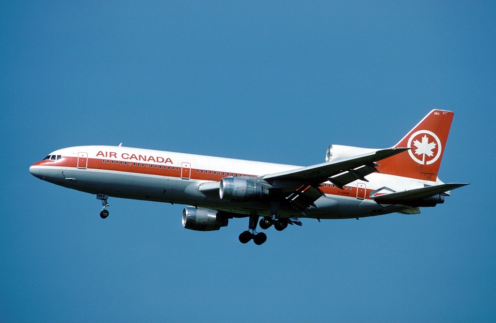 l'image représente un avion d'Air Canada qui a été annulé donnant lieu à une indelnisation