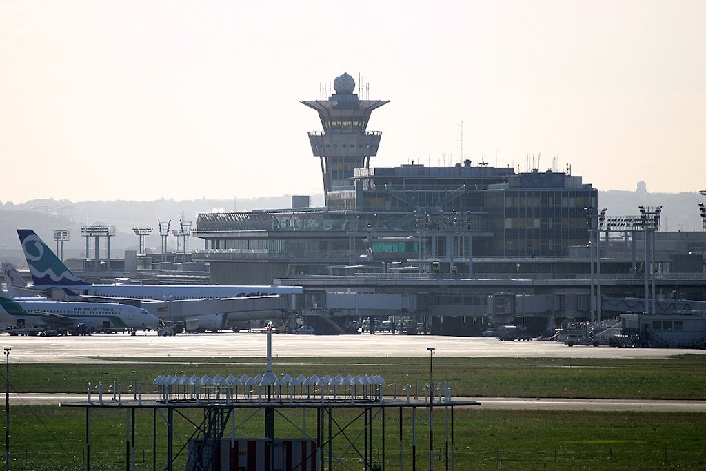 Cette image représente l'aéroport de Paris-Orly (France), qui est le 12e plus grand aéroport en Europe. 