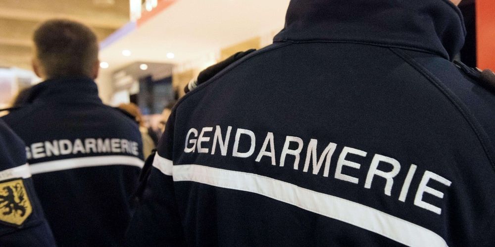 L'image représente un gendarme