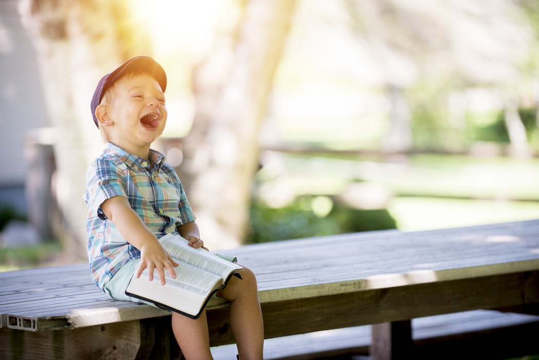 Vous pouvez changer les modalités de garde de vos enfants en vue de les adapter à votre situation personnelle (en passant par une convention ou le JAF).