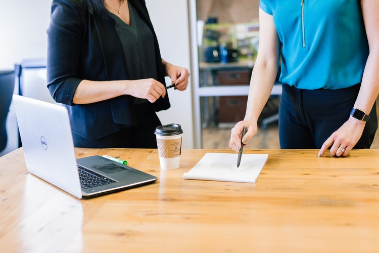 Titre de séjour salarié : comment obtenir cette autorisation ?