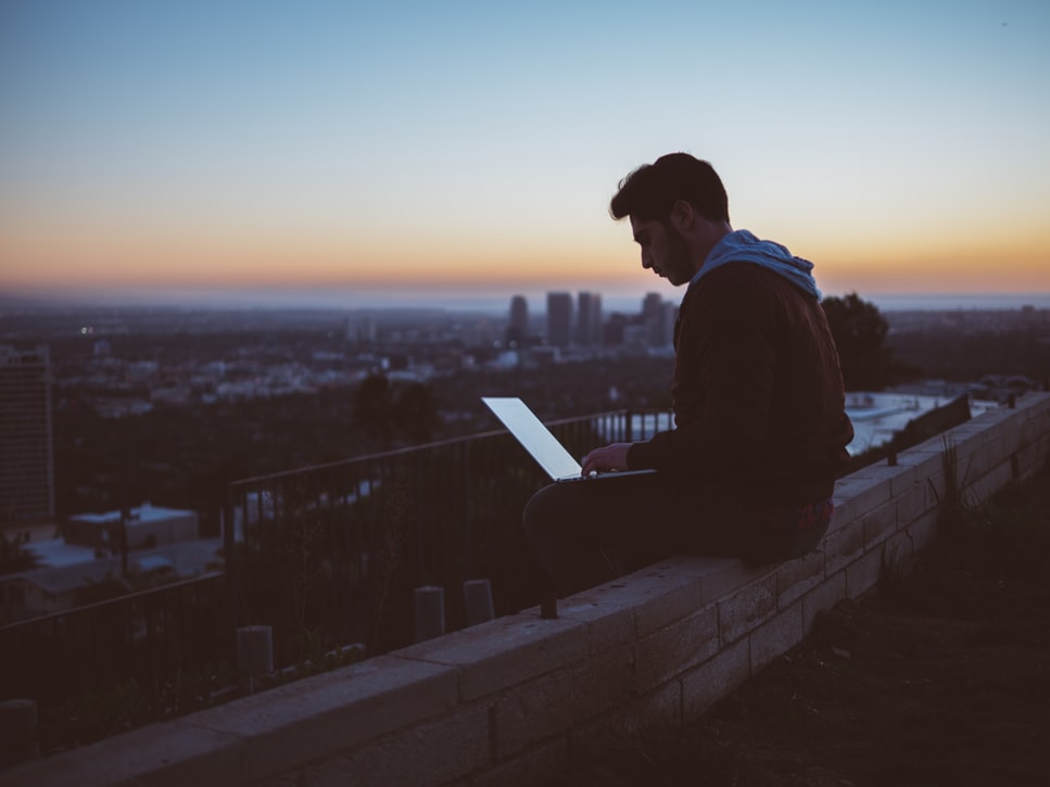 Dans le secteur privé, la mise en place du télétravail est soumise à des règles de procédure particulières.