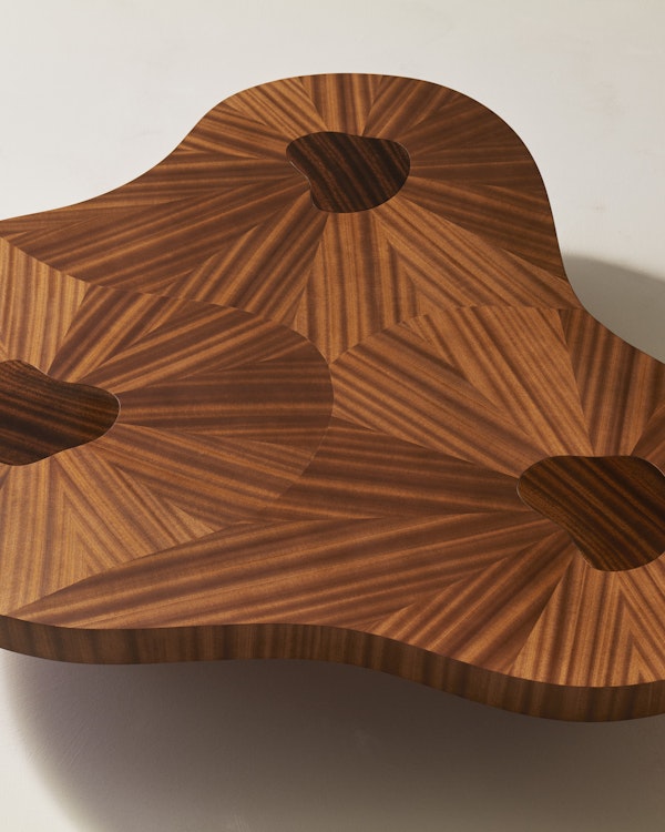 https://www.datocms-assets.com/73087/1672312525-chunky-cloud-mahogany-classic_1-kopia.jpg