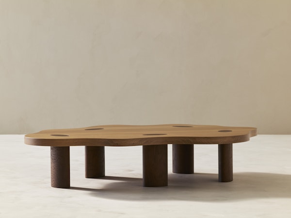 https://www.datocms-assets.com/73087/1673963609-cloud-table-oak-classic_1.jpg