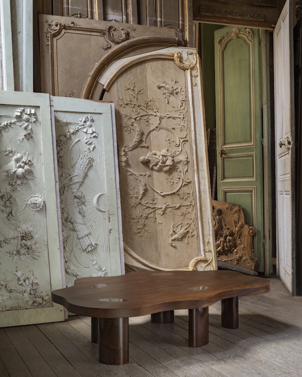 https://www.datocms-assets.com/73087/1673963690-cloud_the-invisible-collection-feau-boiseries-summer-22-louise-liljencrantz-cloud-coffee-table-jacques-pepion.jpg