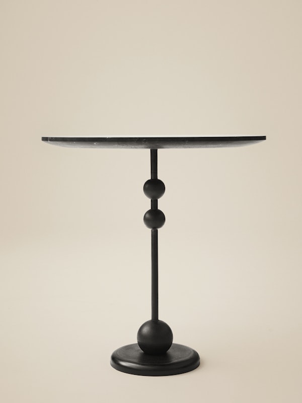 https://www.datocms-assets.com/73087/1674212378-images-2021_eight-side-table-medium_2.jpg