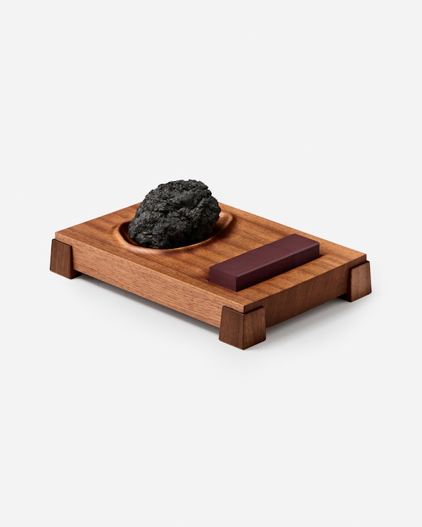 https://www.datocms-assets.com/73087/1748857532-sculpted-lava-tray-l-4-5.jpg