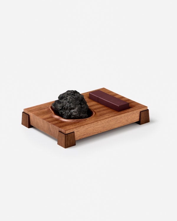 https://www.datocms-assets.com/73087/1748859051-sculpted-lava-tray-l.jpg
