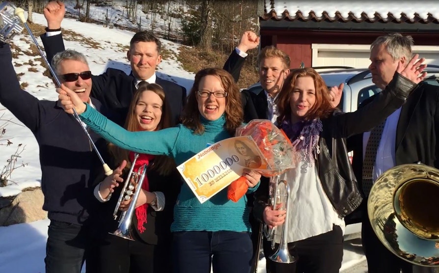Linda Therese Thorvaldsen, Nes Musikkforening, Nabolaget, Helgøya, Ringsaker, Nabolaget