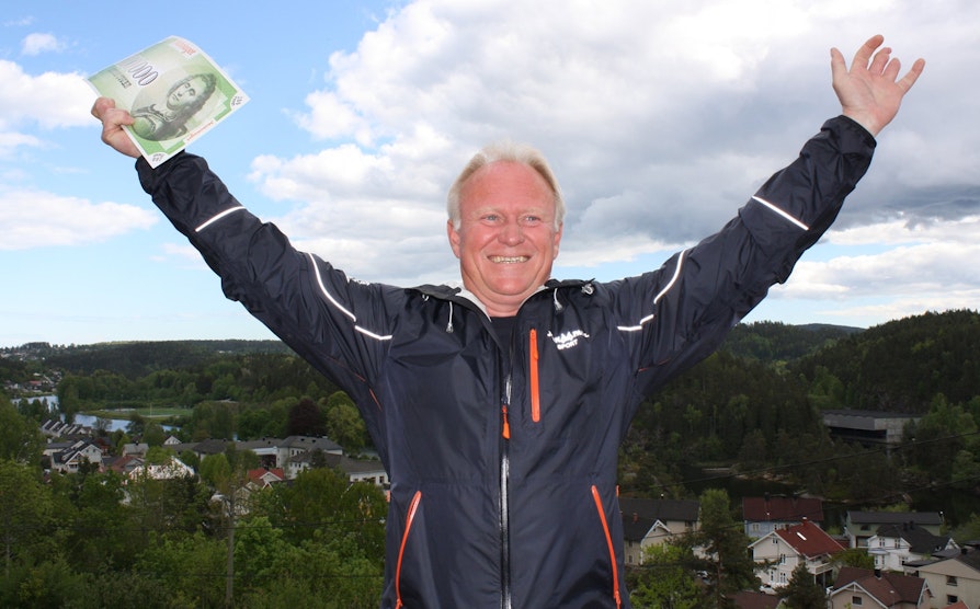 Rudi Larsen (53) fra Skotfoss i Skien vant 100.000 kroner Nabolaget fordi naboen hans, Stein Bertil Jørgensen, vant 1 million kroner.