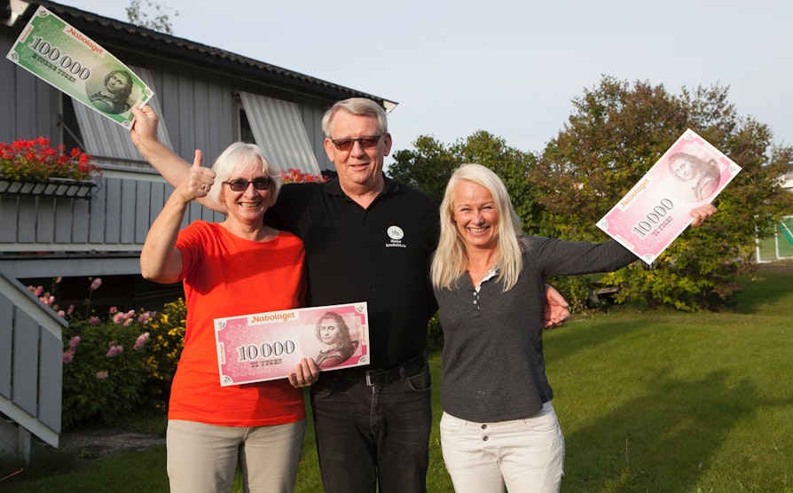 Ekteparet Wenche og Svein Erik Aaslund + naboen Siv Nordeng fra Hamar vant alle i Nabolaget det 4. september 2015.