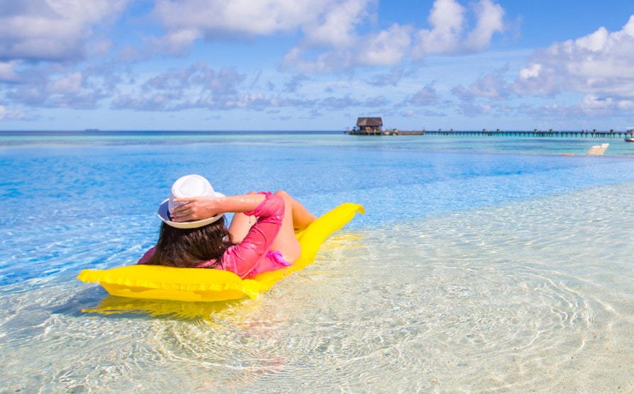 Strand, bademadrass, hav, illustrasjonsbilde