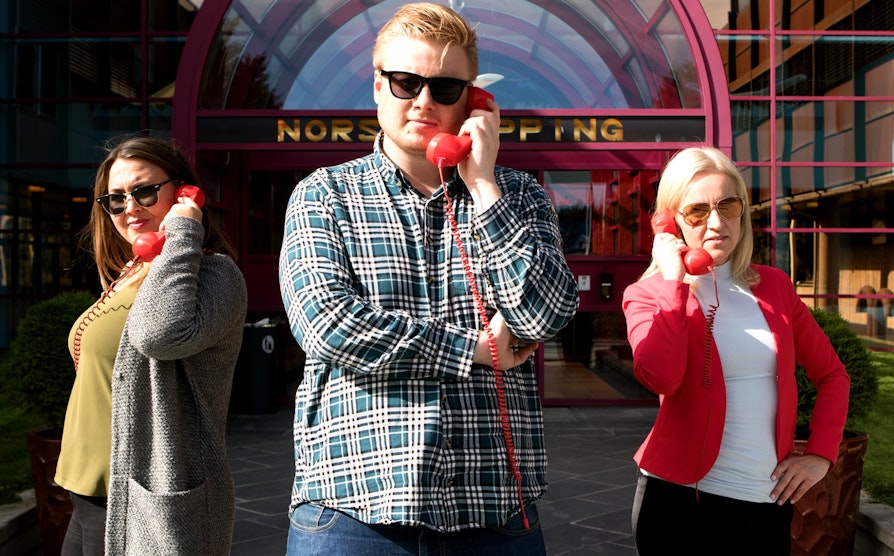 Marthe Stenberg, Lars Hulleberg og Ingrid Roterud Mathisen i Norsk Tipping er klare for å ringe hele 30 SuperLotto-millionærer lørdag 17. september 2016.