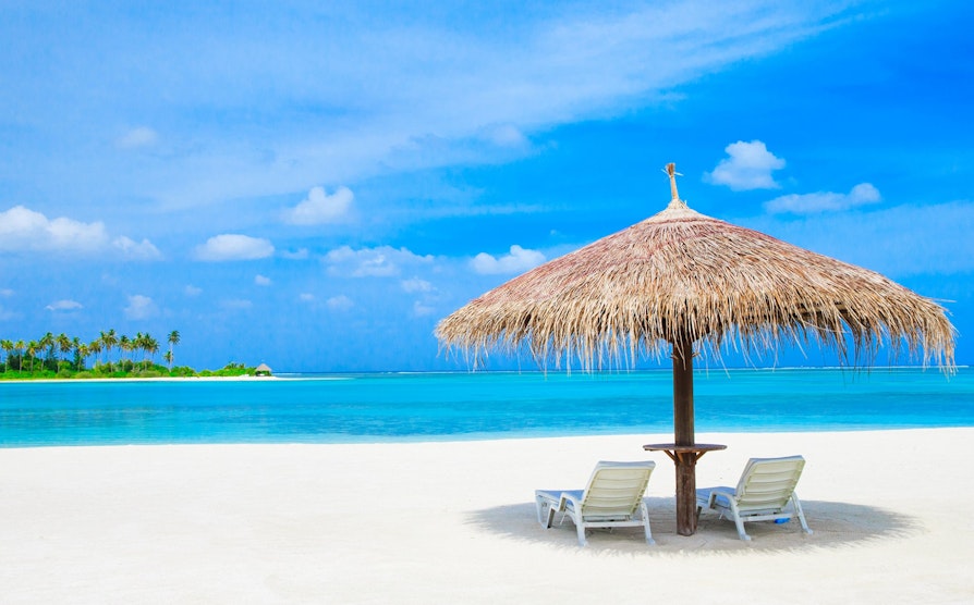 Maldivene sommer strand sol solseng parasoll