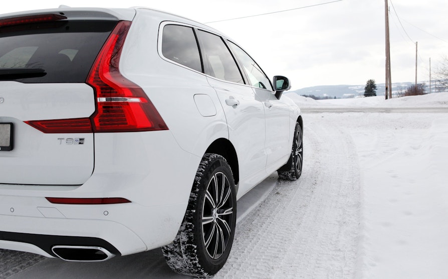 XC60T415_utkjøring_allè