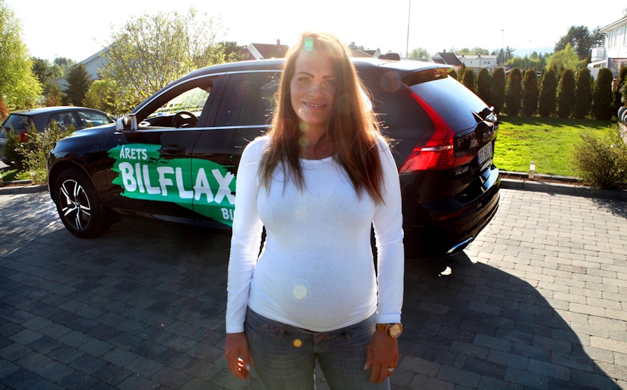 Linda (33) - BilFlax. Volvo XC60 T8 hybrid.