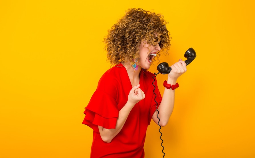 dame jubel i telefonen