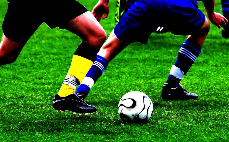 RED_3519_1000x622_Fotballbilde-bein-duell-Colourbox