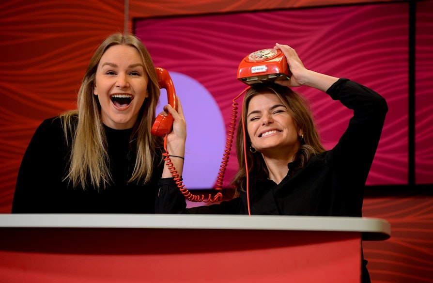 Pie Skagsoset Norseng og Elin Bjørn. Programleder Lotto-kampanje - direkte - direktesending Facebook. 100.000 kroner. Onsdagens program, der Sven Erik Revheim fra Stavanger vant 100.000 kroner.