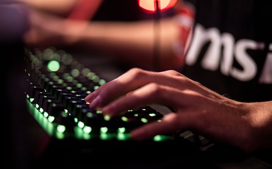 Esport_Artikkel_ELISA_Sindre_Stien