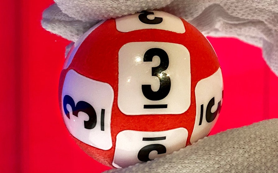 LOTTO_2000x1244_2920_Lottokule3_rødbg
