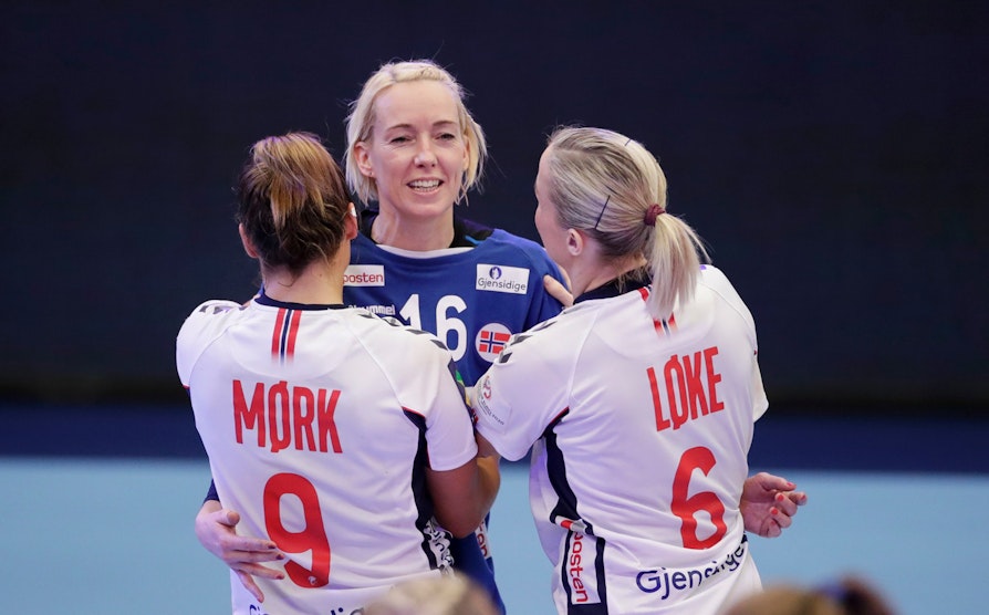 Håndballjentene. Nora Mørk, Katrine Lunde og Heidi Løke. EM i Danmark 2020.
