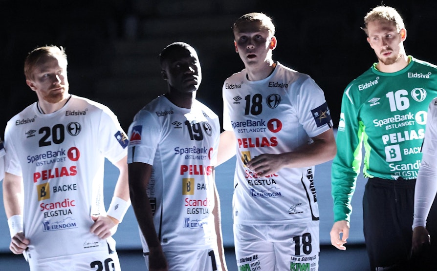 Elverum håndball 2020/2021. Artikkel om cupfinalen mot Nærbø 29. des. 2020. Fra venstre: Endre Langaas, Luc Abalo, Edwin Nils Svensson Aspenbäck og Thorsten Fries.