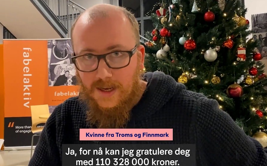 Vinner av 110,3 mill. i Vikinglotto 15. desember 2021. Steinar Bjørnsson ringer to stk. vinnere.