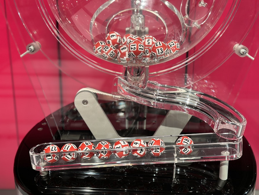 Lotto-rekke med syv vinnertall - og ett tilleggstall