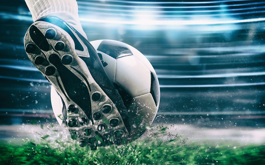 Fotballsko sparker fotball