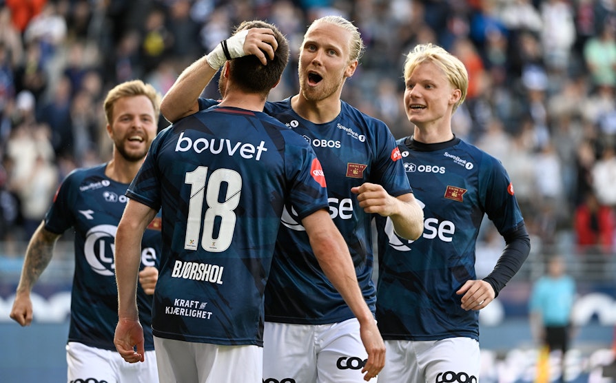 Viking-spillerne Lars-Jørgen Salvesen, Sander Svendsen, Harald Nilsen Tangen og Sondre Bjørshol.