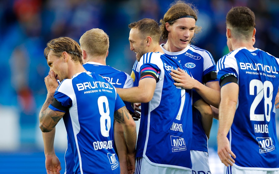 Eliteserien. Molde-spillere feirer etter scoring